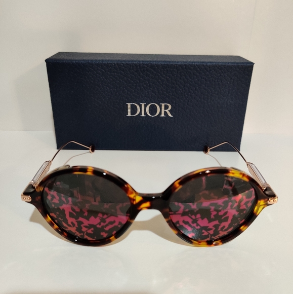 Dior Accessories - Dior Umbrage Sunglasses